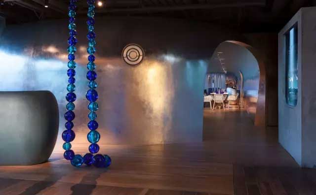 餐厅设计 | 刻骨铭心的细节，内饰不同层次的蓝---香港The Ocean海鲜西餐厅